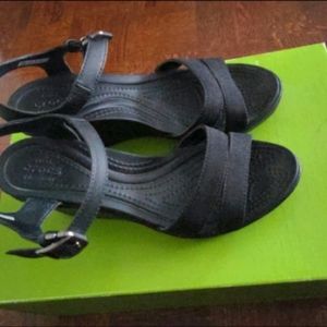 Crocs Leigh II ankle strap wedges